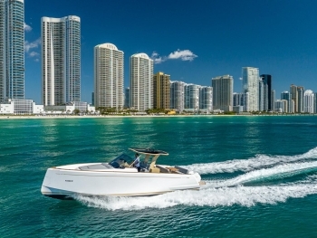 How to Choose the Right Yacht Size and Type for Your Lifestyle image