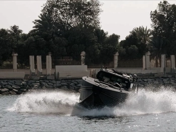 Fiberglass vs. Polyethylene Hulls: The Future of Yacht Construction? image