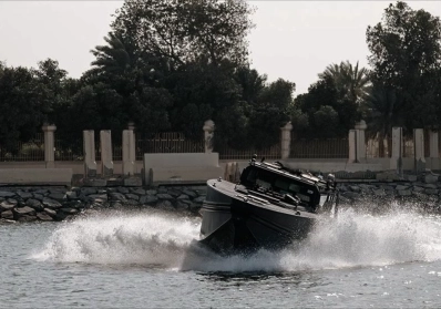 Fiberglass vs. Polyethylene Hulls: The Future of Yacht Construction? blog image